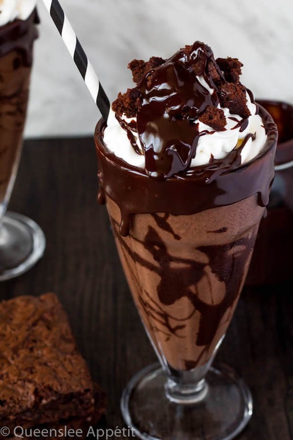 CHOCOLATE MILKSHAKE 